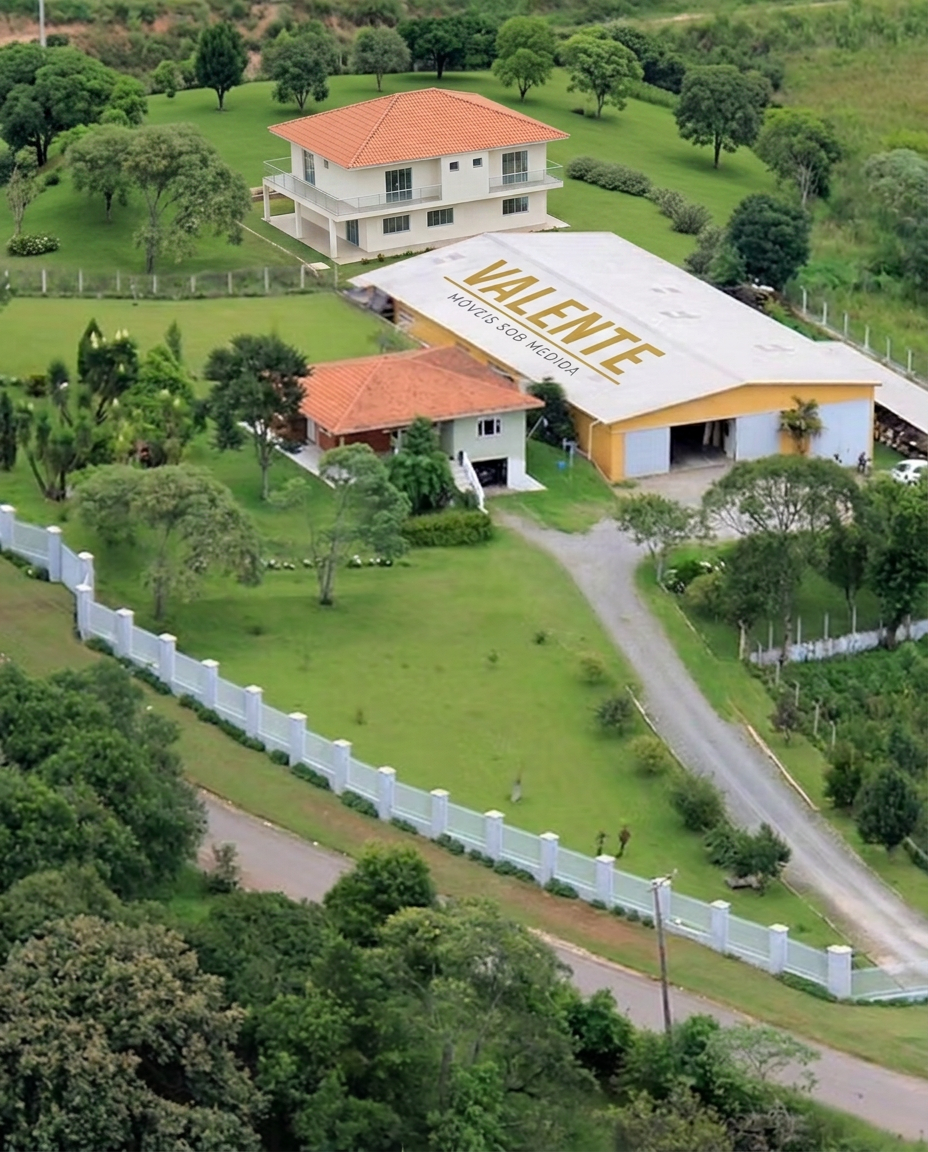 Vista aérea do parque industrial da Valente Móveis Sob Medida em Campo Magro, Paraná